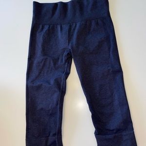 Lululemon Seamlessly Street Crop Navy